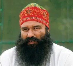 ਸੌਦਾ ਸਾਧ ਰਾਮ ਰਹੀਮ ਨੂੰ ਮੁੜ ਮਿਲੀ ਪੈਰੋਲ ਸਖ਼ਤ ਸੁਰੱਖਿਆ ਵਿਚਕਾਰ ਸੁਨਾਰੀਆ ਜੇਲ੍ਹ ਤੋਂ ਨਿਕਲਿਆ ਬਾਹਰ.