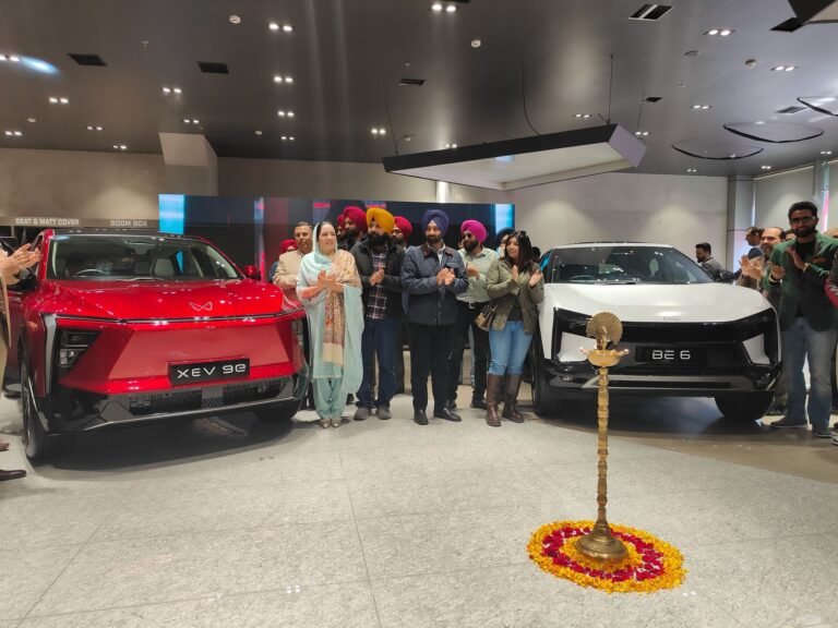 ਰਾਜ ਮੋਟਰਜ਼ ਨੇ ਟ੍ਰਾਈਸਿਟੀ ‘ਚ “ਮਹਿੰਦਰਾ ਇਲੈਕਟ੍ਰਿਕ ਓਰੀਜਿਨ ਐੱਸਯੂਵੀ” ਲਈ ਵਿਸ਼ੇਸ਼ ਟੈਸਟ ਡਰਾਈਵ ਈਵੈਂਟ ਦਾ ਕੀਤਾ ਉਦਘਾਟਨ