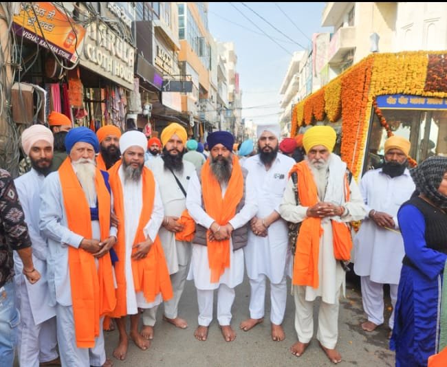 ਸ਼੍ਰੋਮਣੀ ਭਗਤ ਰਵਿਦਾਸ ਜੀ ਦੇ ਜਨਮ ਦਿਹਾੜੇ ਦੀ ਖੁਸ਼ੀ ‘ਚ ਸੋਹਾਣੇ ਦੀਆਂ ਸੰਗਤਾਂ ਵੱਲੋਂ ਵਿਸ਼ਾਲ ਨਗਰ ਕੀਰਤਨ ਦਾ ਹੋਇਆ ਆਯੋਜਨ…