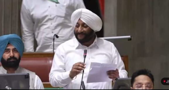 ਹਲਕਾ ਮੋਹਾਲੀ ਦੇ ਵਿਧਾਇਕ ਕੁਲਵੰਤ ਸਿੰਘ ਨੇ ਸੈਸ਼ਨ ਵਿੱਚ ਉਠਾਇਆ ਘੱਟੋ-ਘੱਟ ਉਜਰਤਾਂ ਵਿੱਚ ਵਾਧਾ ਕਰਨ ਦਾ ਅਹਿਮ ਮੁੱਦਾ..