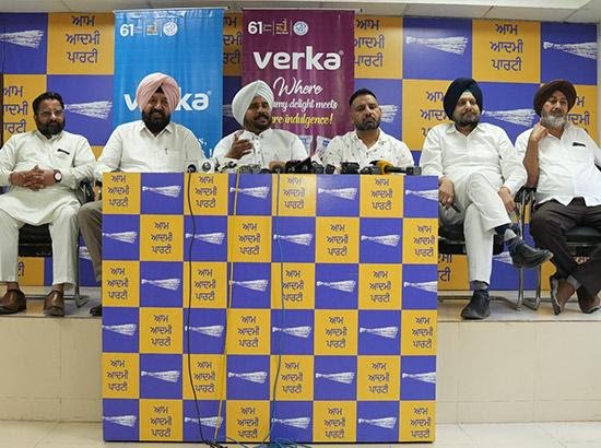 ਕਾਂਗਰਸ ਅਤੇ ਅਕਾਲੀ-ਭਾਜਪਾ ਸਰਕਾਰਾਂ ਨੇ ਮਿਲਕ ਫੈਡ ਨੂੰ ਖਤਮ ਕਰਨ ਦੀ ਕੀਤੀ ਕੋਸ਼ਿਸ਼ ‘ਆਪ’ ਸਰਕਾਰ ਨੇ ਕੀਤਾ ਮੁੜ ਸਥਾਪਿਤ ਕੀਤਾ : ਚੇਅਰਮੈਨ ਨਰਿੰਦਰ ਸਿੰਘ ਸ਼ੇਰਗਿੱਲ.