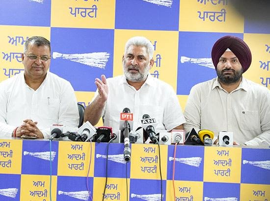 ਬਾਦਲ/ਭਾਜਪਾ ਸਰਕਾਰ ਦੇ ਵਿਧਾਇਕਾਂ ਅਤੇ ਮੰਤਰੀਆਂ ਨੇ ਕੇਂਦਰ ਦੀ ਸ਼ਹਿ ‘ਤੇ ਪੰਜਾਬ ਦੀ ਜਵਾਨੀ ਨੂੰ ਖਤਮ ਕਰਨ ਲਈ ਨਸ਼ਾ ਤਸਕਰਾਂ ਨੂੰ ਦਿੱਤੀ ਰਾਜਨੀਤਿਕ ਸੁਰੱਖਿਆ