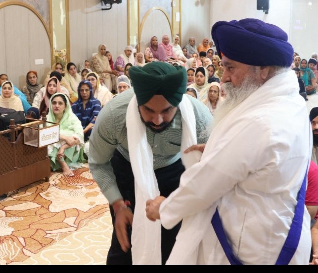 ਭਾਈ ਦਵਿੰਦਰ ਸਿੰਘ ਖਾਲਸਾ ਹੇਰਾਂ ਵਾਲਿਆਂ ਨੇ ਮੋਹਾਲੀ ਕਾਰਪੋਰੇਸ਼ਨ ਦੇ ਮੇਅਰ ਸ. ਸਰਬਜੀਤ ਸਿੰਘ ਸਮਾਣਾ ਦਾ ਕੀਤਾ ਸਨਮਾਨ